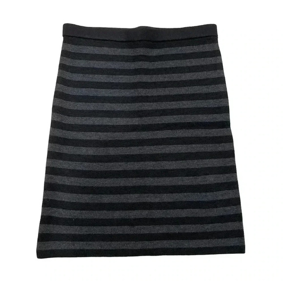 Ann Taylor Black Gray Striped Knit Skirt Medium Merino Wool Acrylic Office - Picture 2 of 7